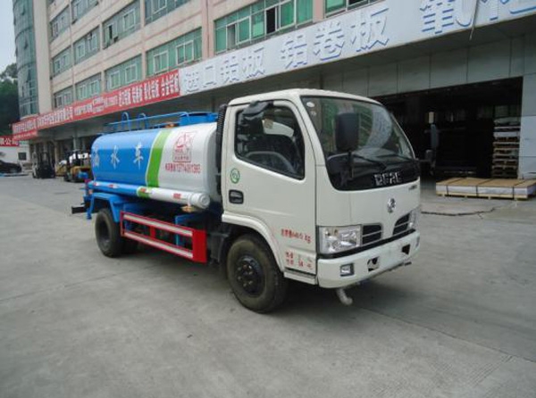 东风5方洒水车