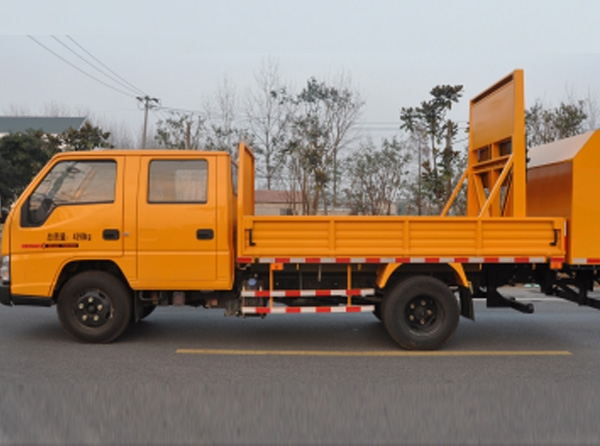 NJJ5061TFZ5翻转式碰撞缓冲车