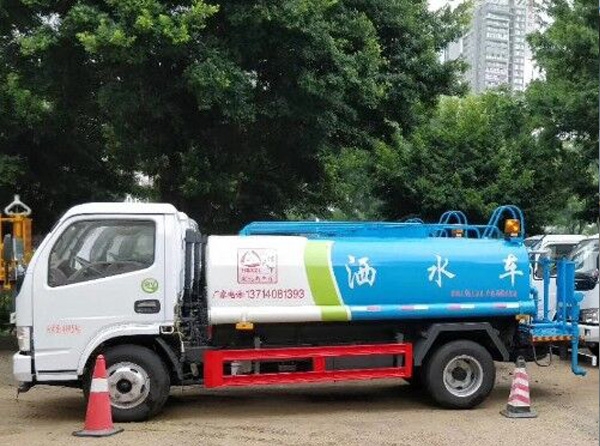 龙岗东风蓝牌洒水车