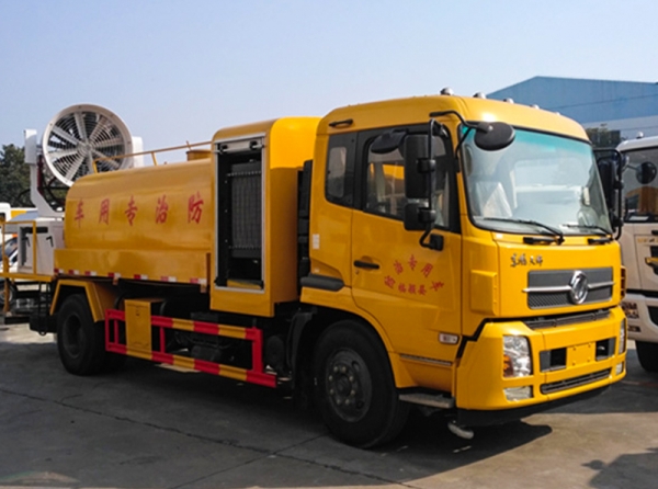 深圳东风雾炮车