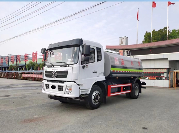 阿坝东风洒水车