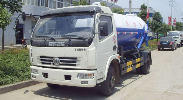 东风吸污车