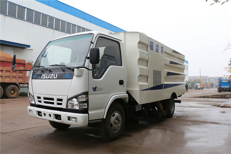 五十铃吸尘车